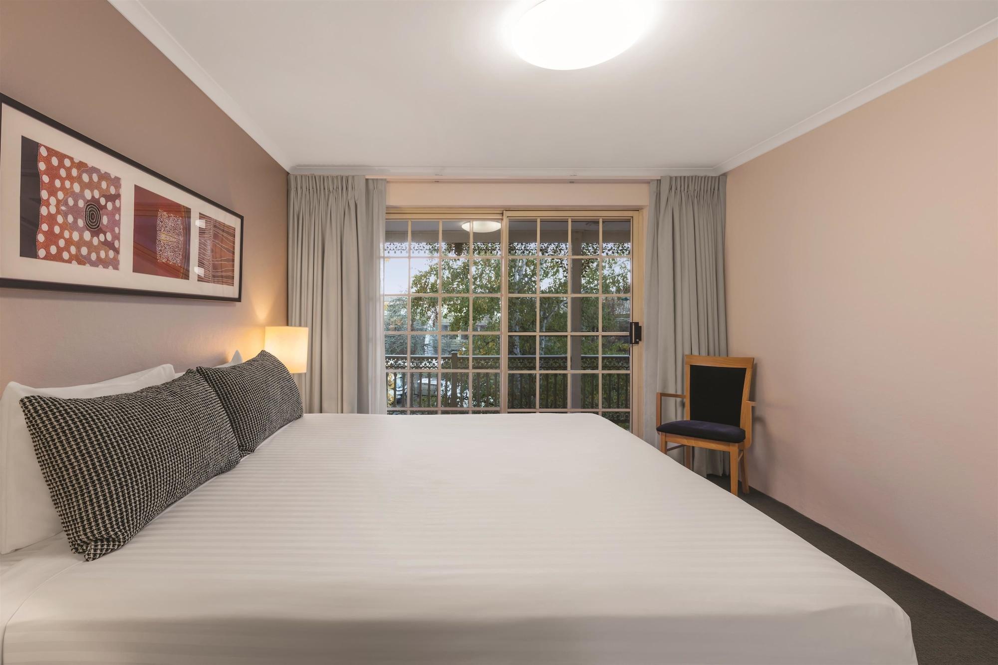 เอดินา เซอร์วิส อพาร์ตเมนต์ แคนเบอรา คิงสตัน Aparthotel แคนเบอร์รา ภายนอก รูปภาพ