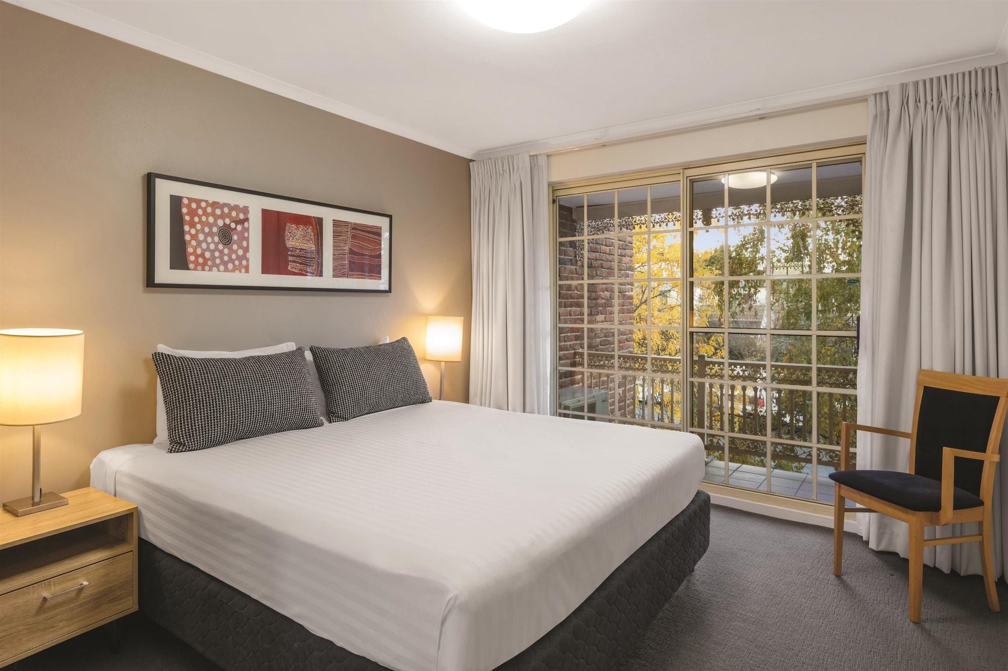 เอดินา เซอร์วิส อพาร์ตเมนต์ แคนเบอรา คิงสตัน Aparthotel แคนเบอร์รา ภายนอก รูปภาพ